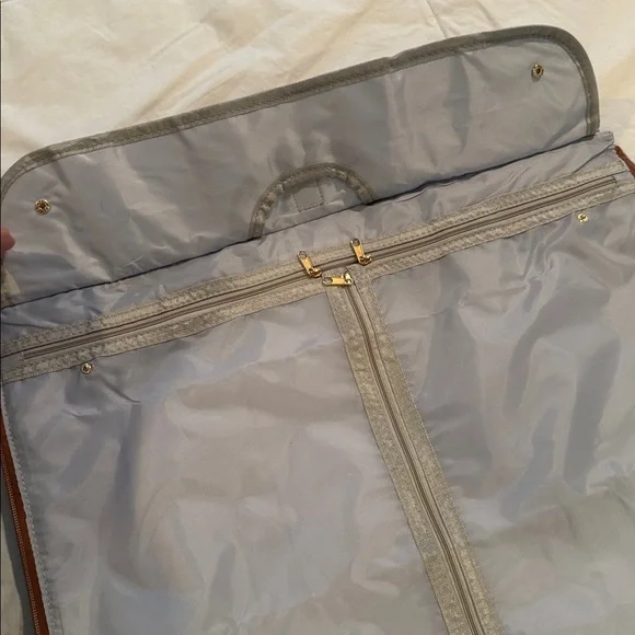 Emmafy NWOT 🔥sale🔥travel smart garment bag in cream and brown - Picture 12 of 15